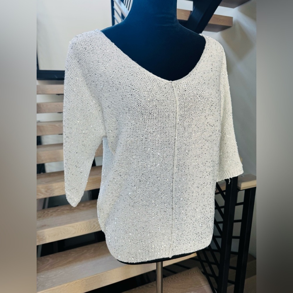 New Halston Heritage Sparkling White V-Neck Sweater size S - Picture 1 of 4